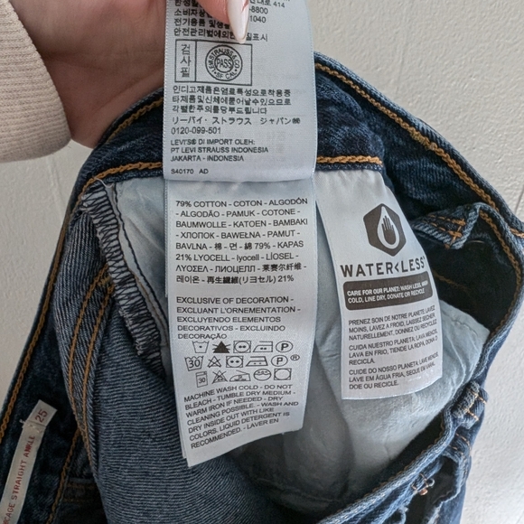 Levis Ribcage Straight Ankle Jeans - Picture 8 of 8